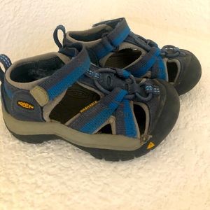 Youth Newport Toddler 8T Sandles